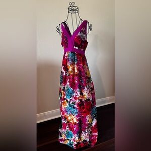 NEW YORK & COMPANY Sleeveless fusha pink and multicolored floral Maxi Dress sz M